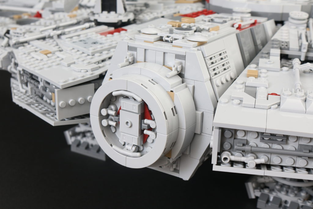 LEGO Star Wars 75192 UCS Ultimate Collectors Series Millennium Falcon review 35
