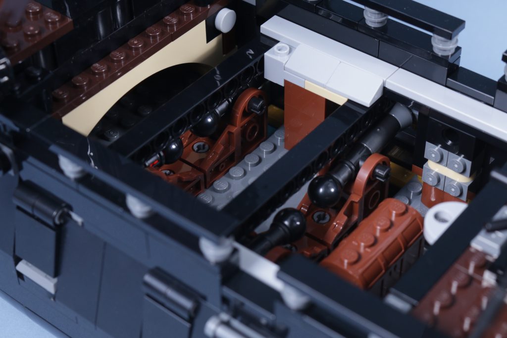 LEGO Icons 10365 Captain Jack Sparrows Pirate Ship review 83 1024x683