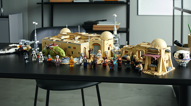 LEGO Star Wars 75290 Mos Eisley Cantina featured 3