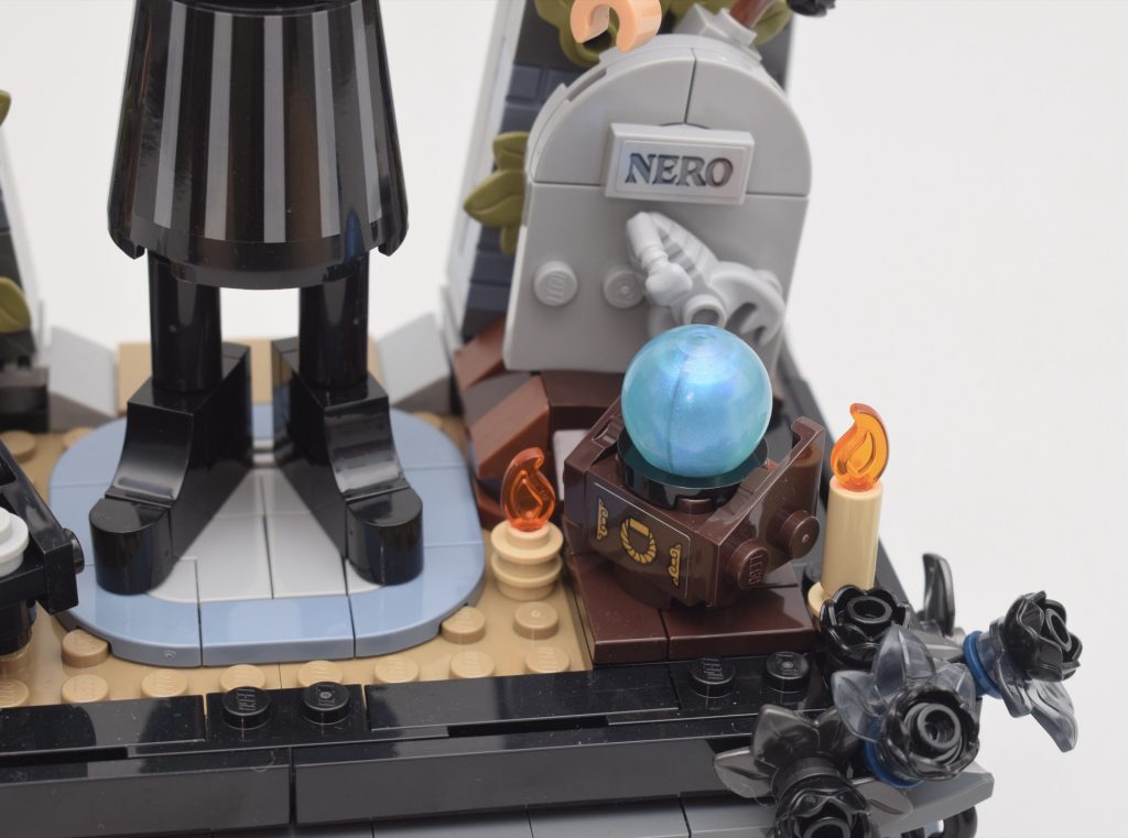LEGO Wednesday 76780 Wednesday Addams Figure review 3 1024x761