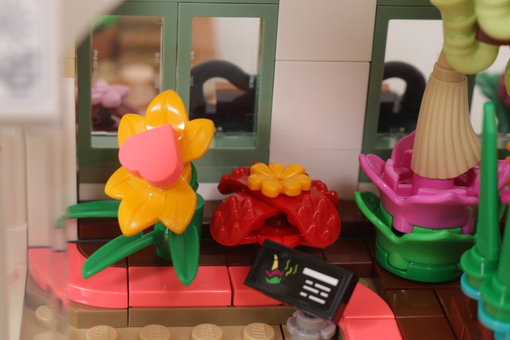 LEGO Friends 41757 Botanical Garden review 21 1024x683