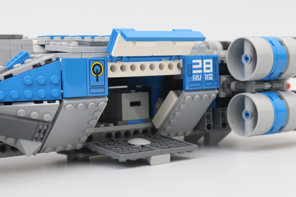 LEGO Star Wars 75293 Resistance I TS Transport review 13