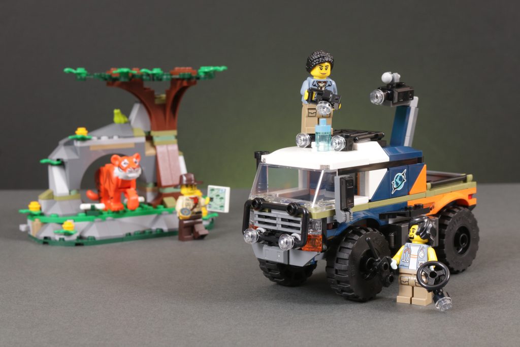 LEGO City 60426 Jungle Explorer Off Road Truck review 2 1024x683