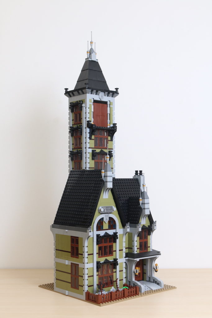 LEGO Fairground Collection 10273 Haunted House review 25